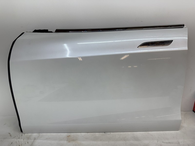 17-20 TESLA MODEL S FRONT LEFT DRIVER SIDE DOOR SHELL WHITE 13011