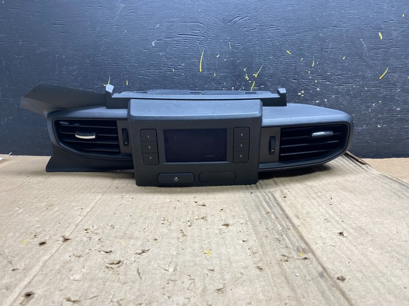 2020 to 2023 FordExplorer Console Radio Display Screen Air Vents X2003 DG