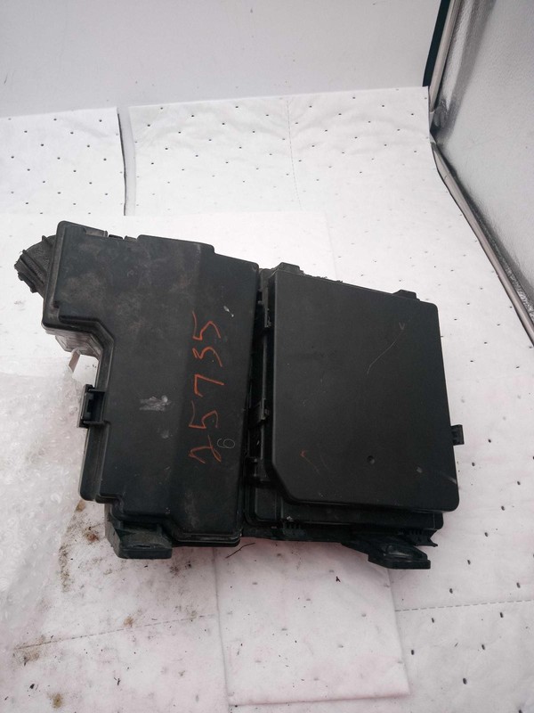2011 Nissan Rogue OEM Fuse Box Blue 24381C9900 190k Miles Warranty