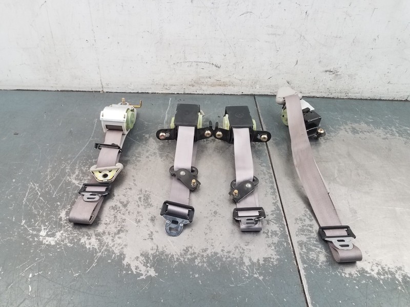 2002 Grand Marquis / Crown Vic Victoria Seat Belt Set #1010 D2