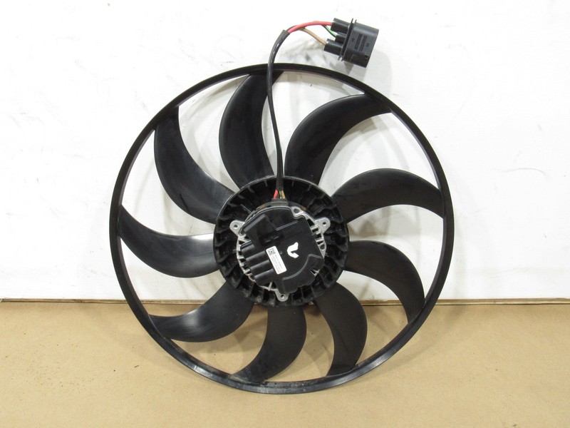 19-23 Mercedes A35 V177 2021 2.0L AWD Engine Motor Radiator Fan Motor Blade :A
