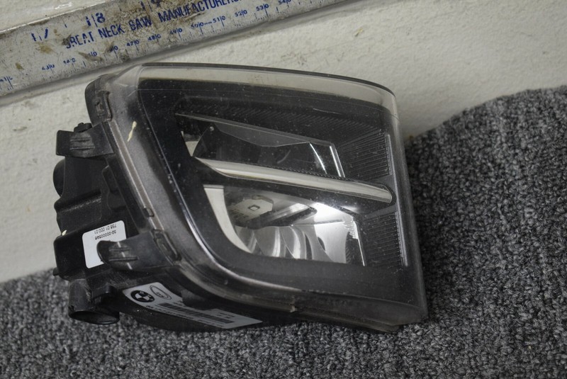 BMW 730I FOG LIGHT RIGHT SIDE FACTORY OEM