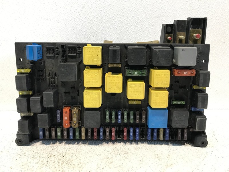 98-05 Mercedes W163 ML320 Main Fuse Box Relay Module Plate 1635450205 OEM