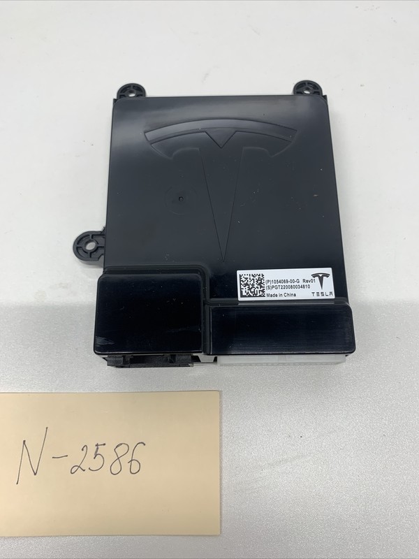 21-23 Tesla Model X MX Rear 2nd Row Seat Control Module 1054069-00-G 2586 B128
