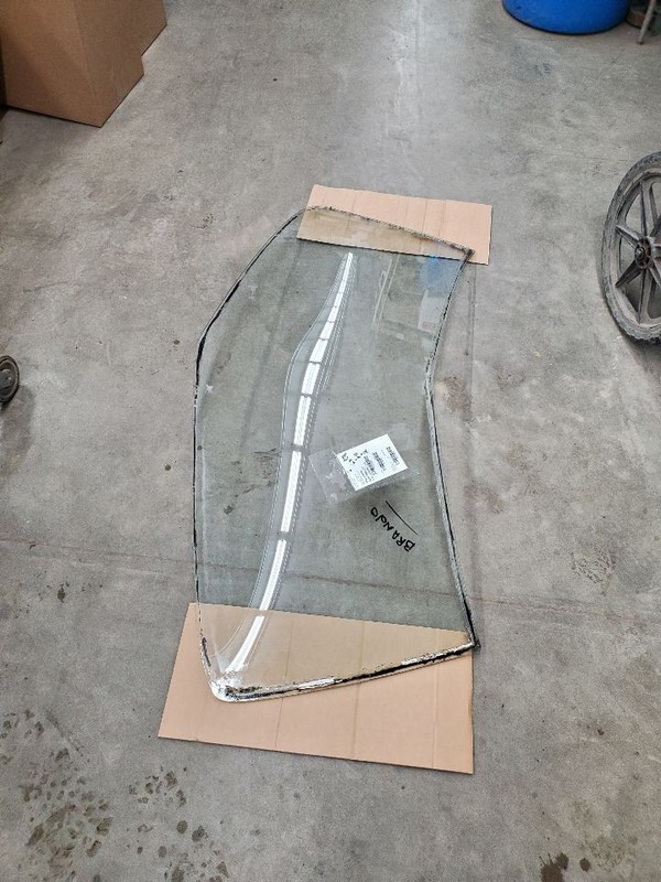 Back Glass Lesabre 4 Door Sedan Non-heated Fits 75-76 BUICK 306043