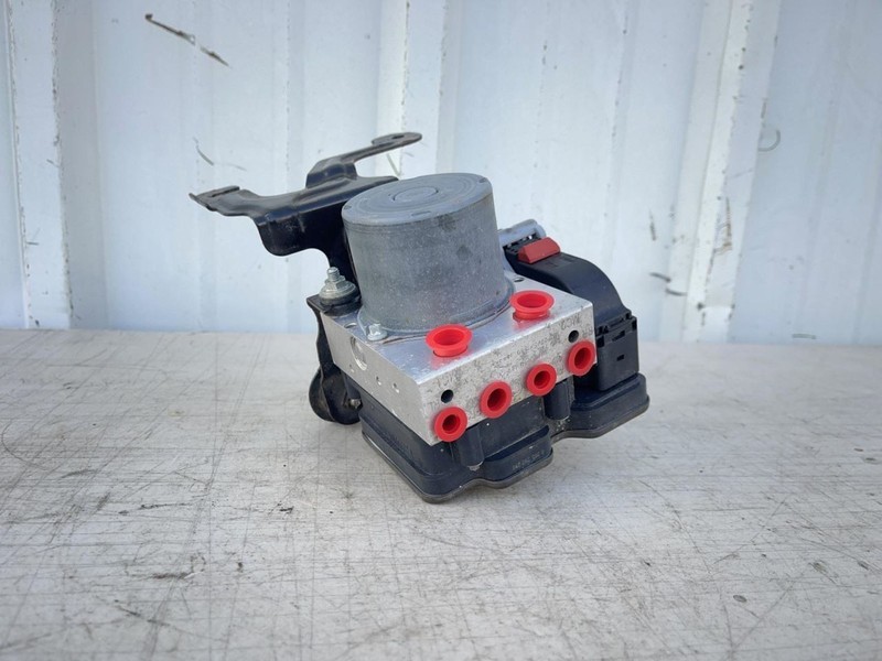 2018-2019 JAGUAR XE ANTI-LOCK BRAKE PUMP 2.0L AT AWD 61038