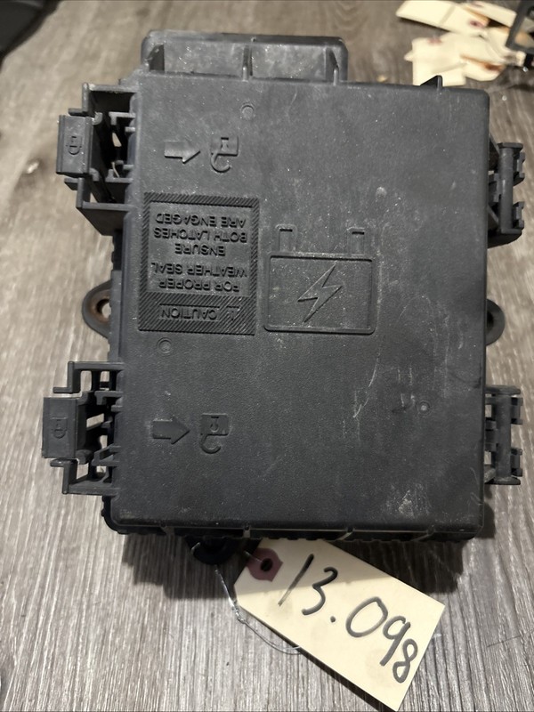VOLVO Fuse Box PA66-GF14