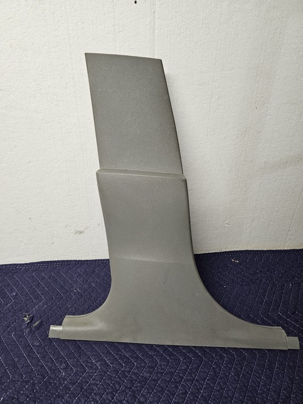 04-10 E60 BMW 5-Series 535i Interior Lower Left B-Pillar Trim Cover 7027089
