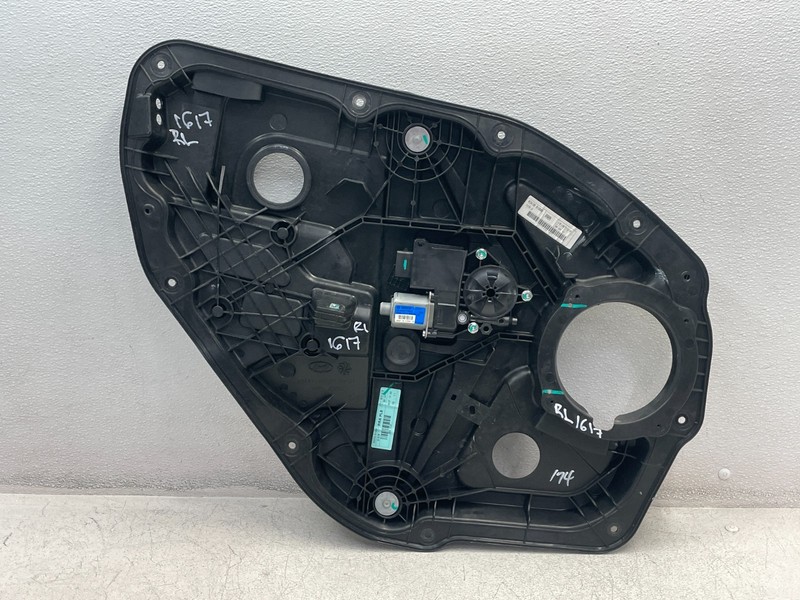 18 19 20 Genesis G80 Rear Left Driver Door Window Regulator Motor 1617 OEM