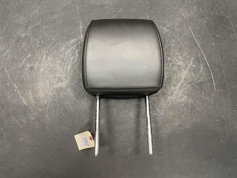 Front Right Seat Headrest 2019 Chevrolet Sonic 95363604 2012 - 2017 2018 2020