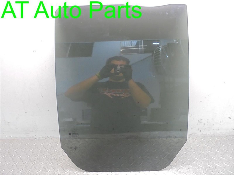 02 03 04 05 06 07 08 09 ENVOY TRAILBLAZER LEFT REAR DOOR GLASS OEM 15135367
