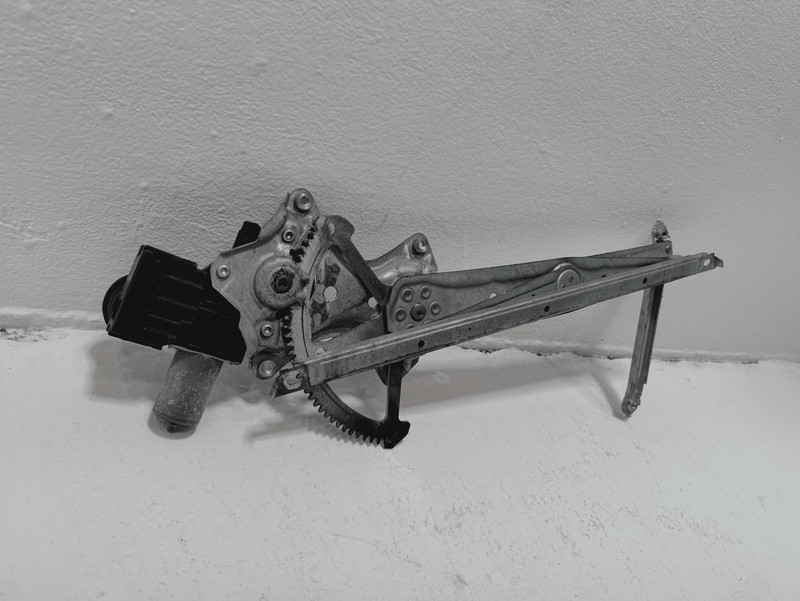 TOYOTA CAMRY 2018-2024 FRONT PASSENGER SIDE DOOR WINDOW REGULATOR OEM