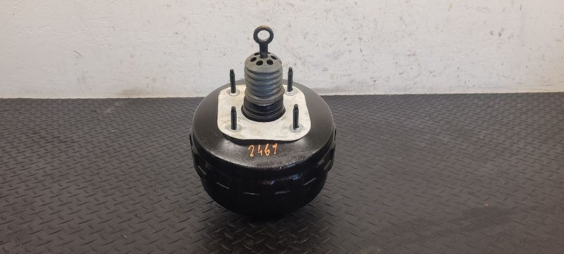 01-04 Ford Escape Power Brake Booster OEM YL8Z-2005-AA