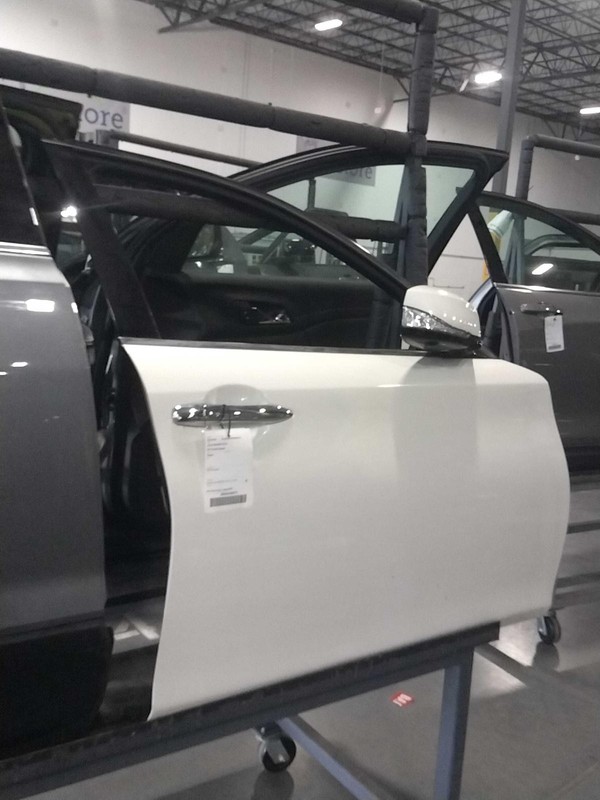 2015 INFINITI Q70 Right Front Door White 577792 143K Miles Used OEM Part