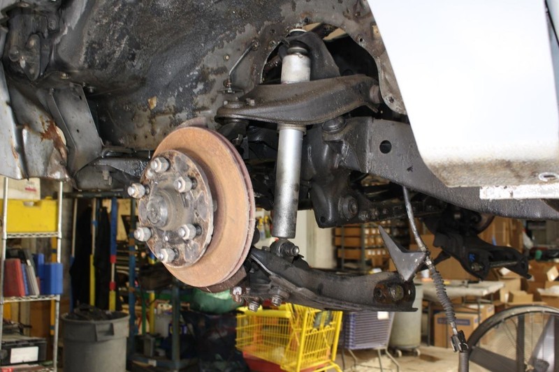 87-93 Mazda B-2600 Passenger Right Front Suspension Assembly