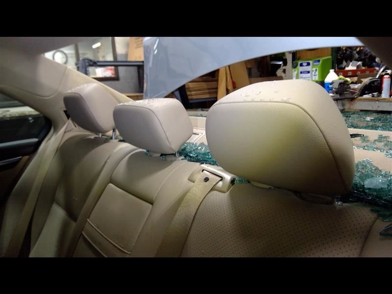 C300 2008-2014 3 Rear Headrests Beige 1314517