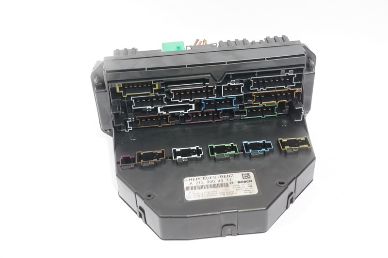 2011 - 2013 Mercedes Benz E350 W212 Front SAM Module Relay And Fuse Box OEM