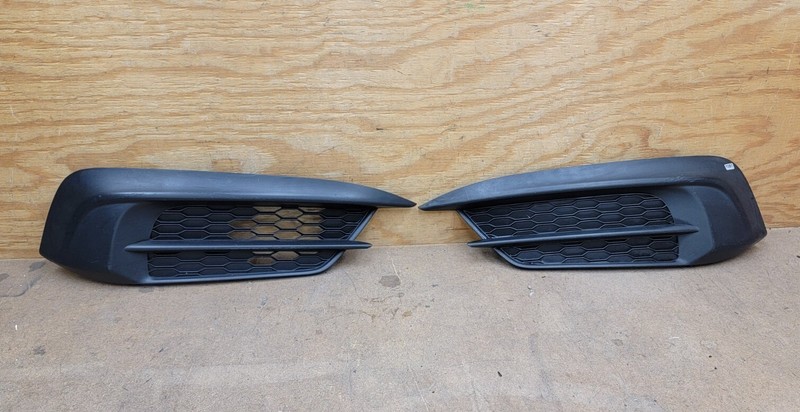2016 2017 2018 Honda Civic Front Bumper Fog Light Cover Right & Left Side OEM