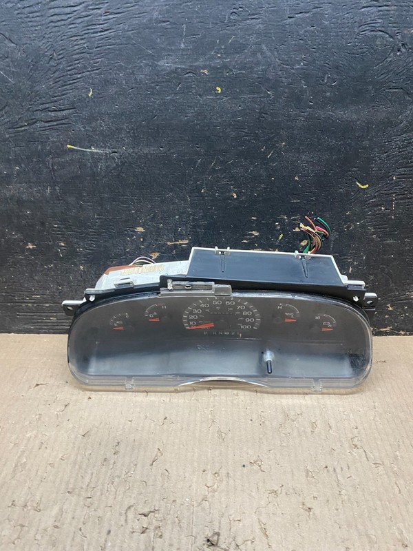2003 Ford F250 F350 Speedometer Cluster Gauge x8086 DG