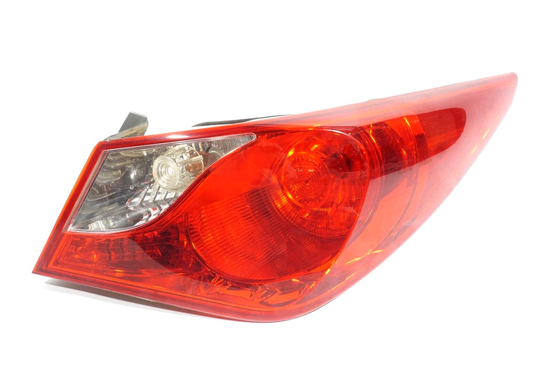 2011 - 2014 HYUNDAI SONAT RIGHT PASSANGER SIDE TAIL LIGHT OEM