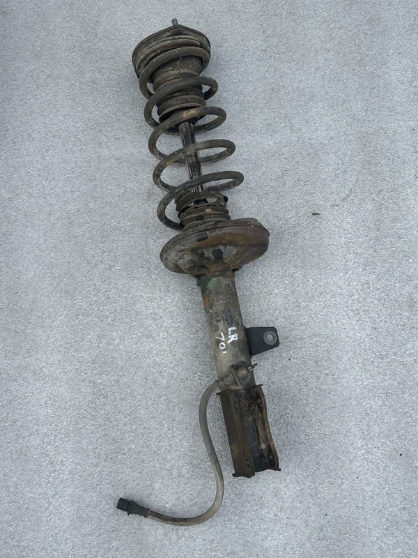 1986 1987 TOYOTA CELICA ST LEFT DRIVER SIDE REAR STRUT SPRING COUPE LIFTBACK