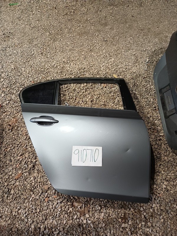 04-10 OEM BMW E60 528 525i Rear RightSide Door ShellGray