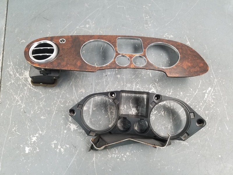 2006 Bentley Continental Flying Spur Gauge Cluster Bezel #2209 Y4