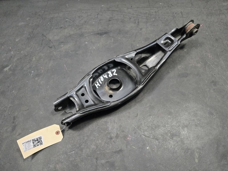 Rear Right Spring Lower Control Arm 2019 Honda CR-V 52350-TLB-A01 2017 - 2022