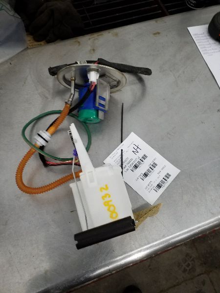 Fuel Pump Assembly Gasoline Front Fits 08-10 FORD F250SD PICKUP 177097