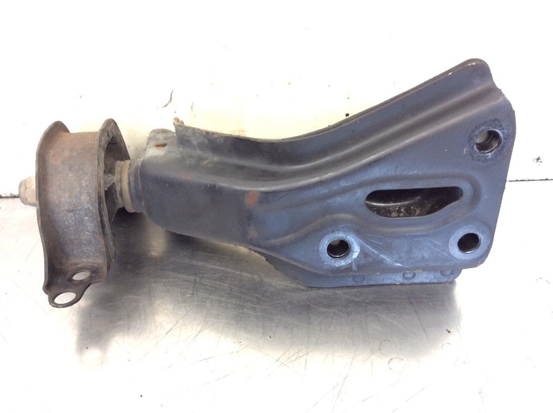 96 97 98 99 00 Civic MT Right Front Stopper Trans Mounting Bracket Mount OEM