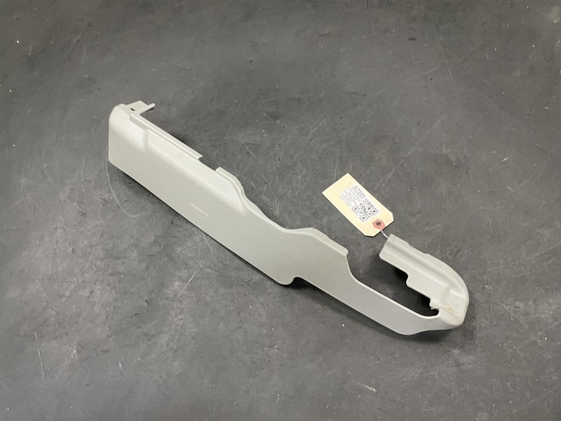 Front Left Seat Track Upper Cover 2018 Acura MDX 81669-TZ5-A01 2014 - 2019 2020