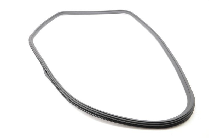 2015-2018 Porsche Macan 2.0L Passenger Right Rear Door Seal