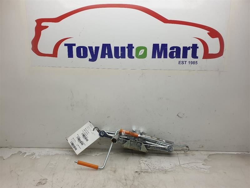 2001 LEXUS GS300 JACK AND TOOL KIT