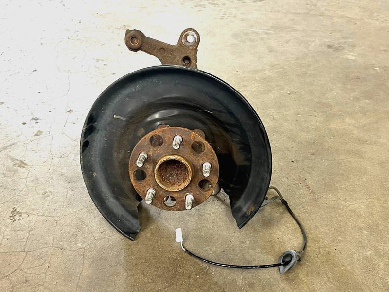 ⭐2016-2022 TOYOTA PRIUS PRIME FWD REAR LEFT SIDE SPINDLE KNUCKLE HUB OEM LOT2685