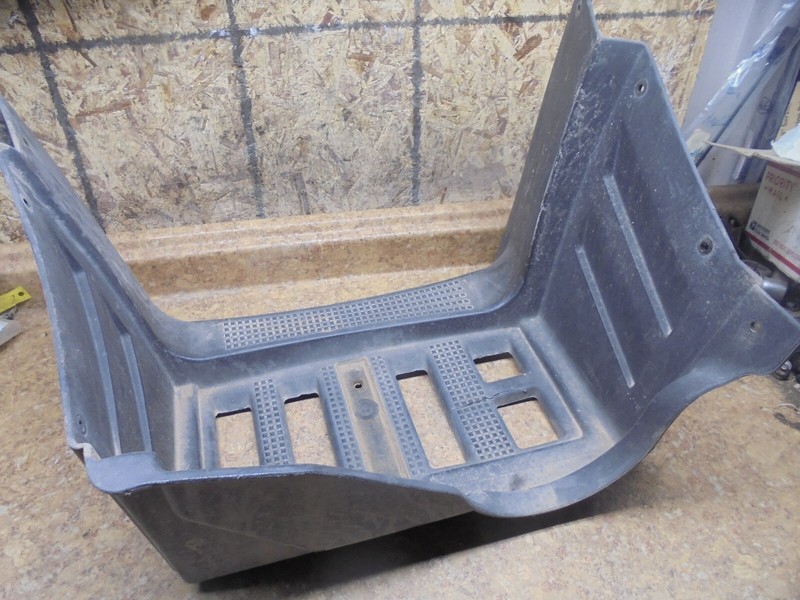 2006 Arctic Cat 500 ATV 4X4 Left Side Foot Well Footwell Wheel Guard Mud Floor
