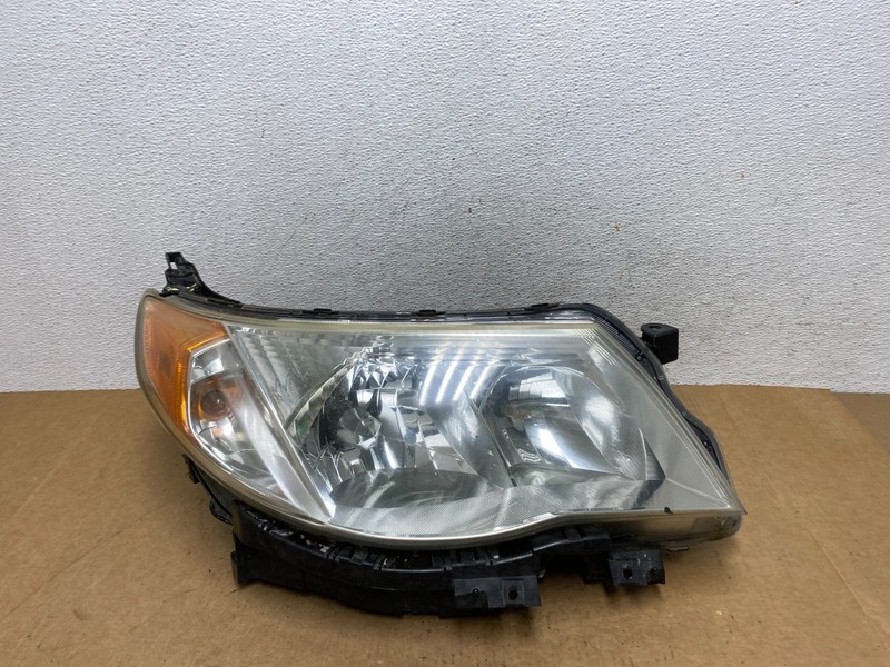 2009 - 2013 Subaru Forester Right Passenger Side Halogen Headlight OEM AE3254 DW