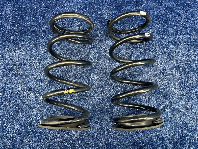 2013–2015 Lexus RX350 Rear Suspension Coil Springs Set OEM 48258-48020