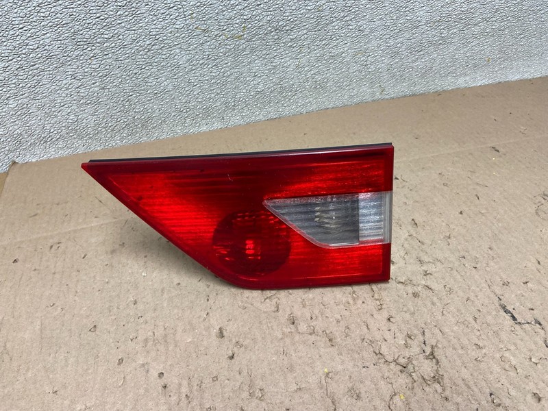 2004 2005 2006 Bmw X3 Right Passenger Rh Inner Tail Light OEM Z6341 DW