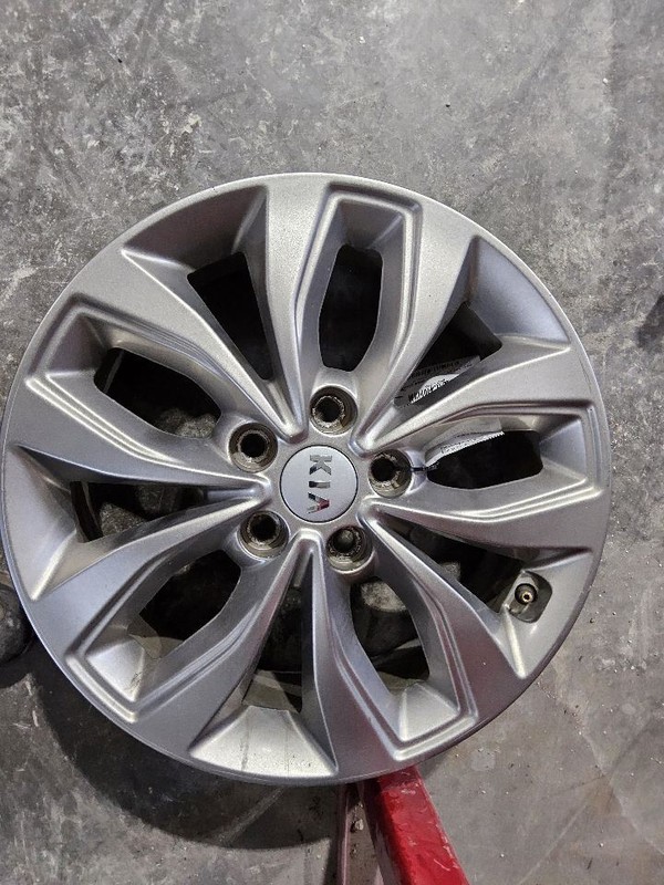 2019-2021 Kia Sedona Wheel Rim 17x6-1/2 Alloy 10 Spoke