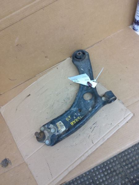 Passenger Right Lower Control Arm Front Fits 16-20 TUCSON 268134