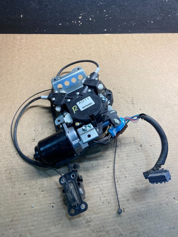 2005 - 2010 Honda Odyssey Rear Right Sliding Door Lock Actuator Motor AA0673DG