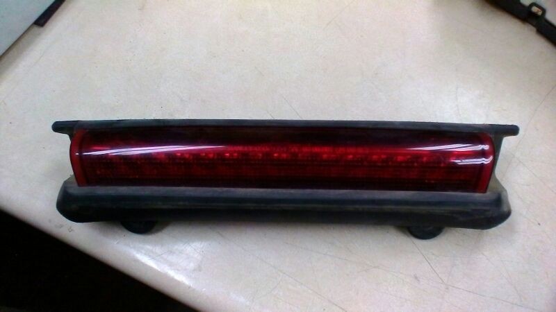 SUBURBN15 2004 High Mounted Stop Lamp 94623