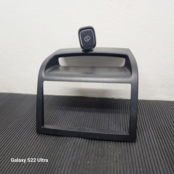 06-14 Kia Sedona Center Dash Radio Bezel Trim Panel OEM 84740-4D000-VA