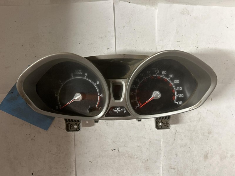 2012 FORD FIESTA Speedometer cluster MPH 59k miles CE8T10849CC OEM 12