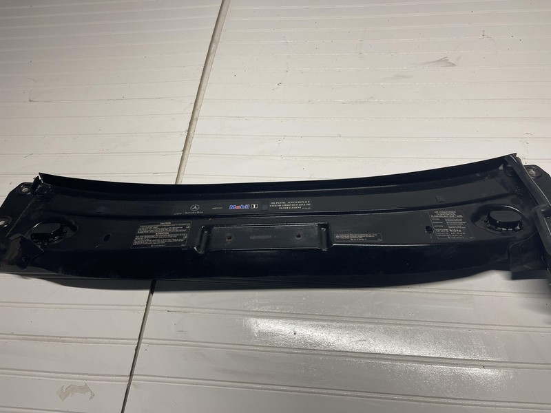 06-11 W164 ML500 Top Radiator Support Bar Oem Tested