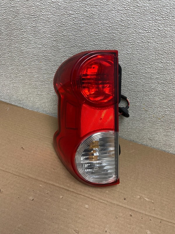 2013 to 2017 Nissan NV200 Left Driver LH Side Tail LightAB1296 LK