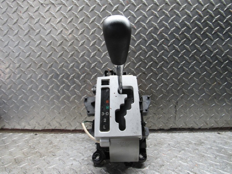 2005-2010 SCION TC AT FLOOR SHIFT SHIFTER LEVER GEAR SELECTOR ASSEMBLY