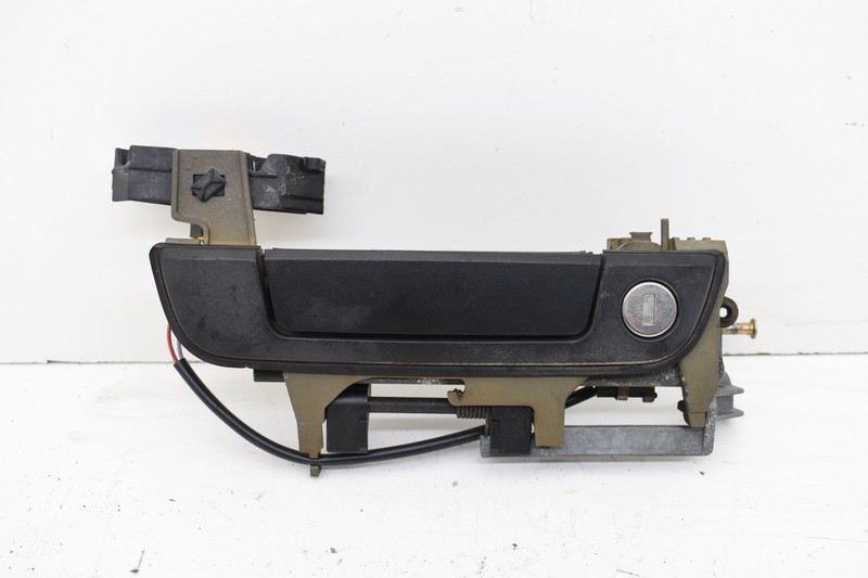 1997 BMW Z3 Front Right Passenger Side Exterior Door Handle Black OEM KW36