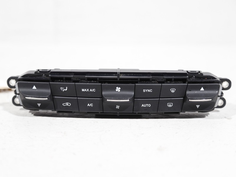 2017 - 2020 MASERATI LEVANTE DASH HVAC AC HEATER CLIMATE CONTROL SWITCH OEM