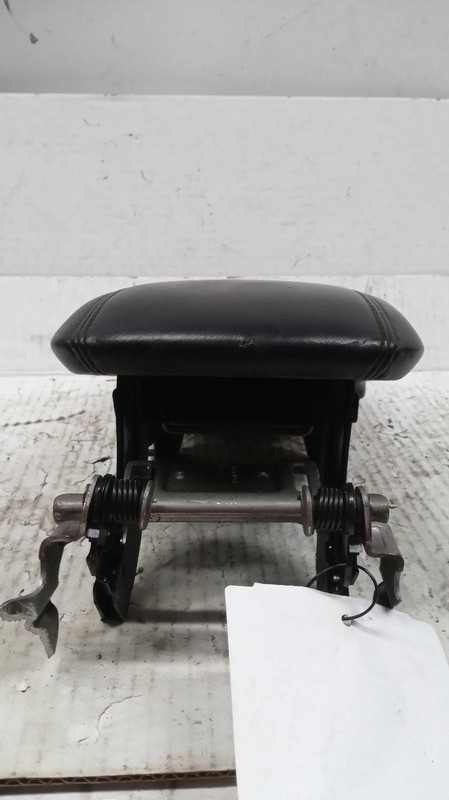 2015 Lincoln MKC Center Console Gray Lid OEM Used 394828 4DR SUV